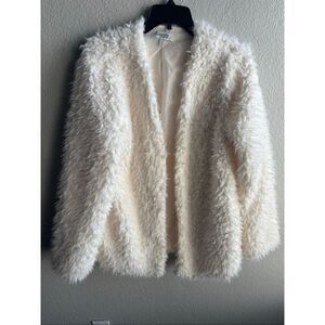 ❤️Charlotte Russe White Faux Fur Coat